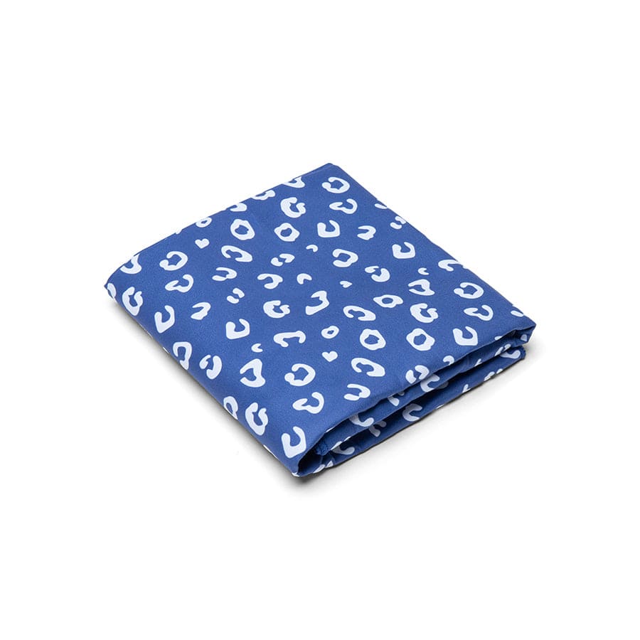 microfibra-asciugamano-blu-motivo-panter-135x65-cm-swim-essentials-1