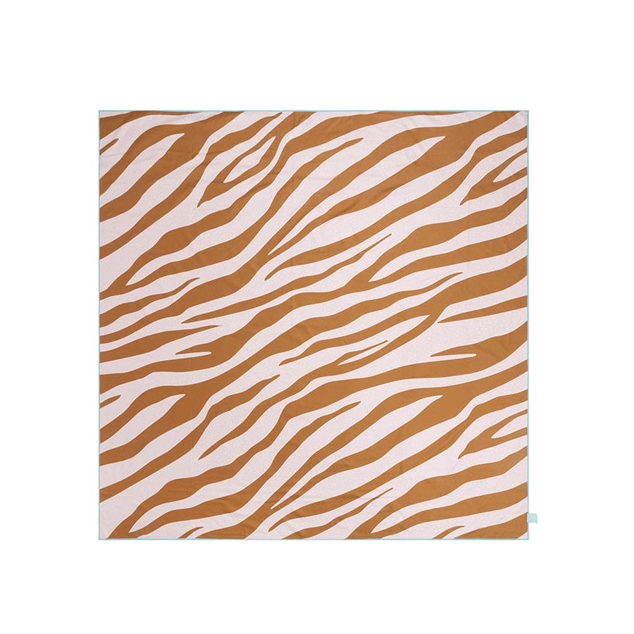 microfibra-asciugamano-xxl-arancio-zebra-caramello-180x180-cm-swim-essentials-1